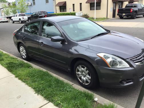 Photo 1 of 7 of 2012 Nissan Altima 2.5 S